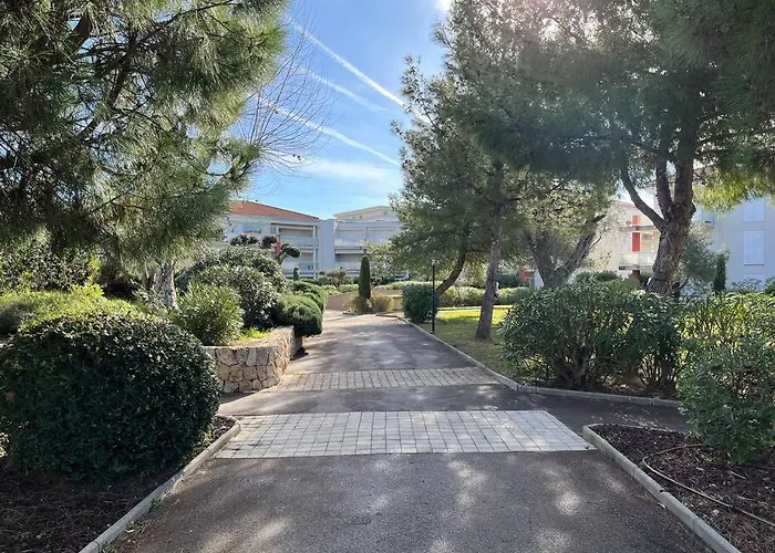 Διαμέρισμα Modern W Terrace 250m From & Pool